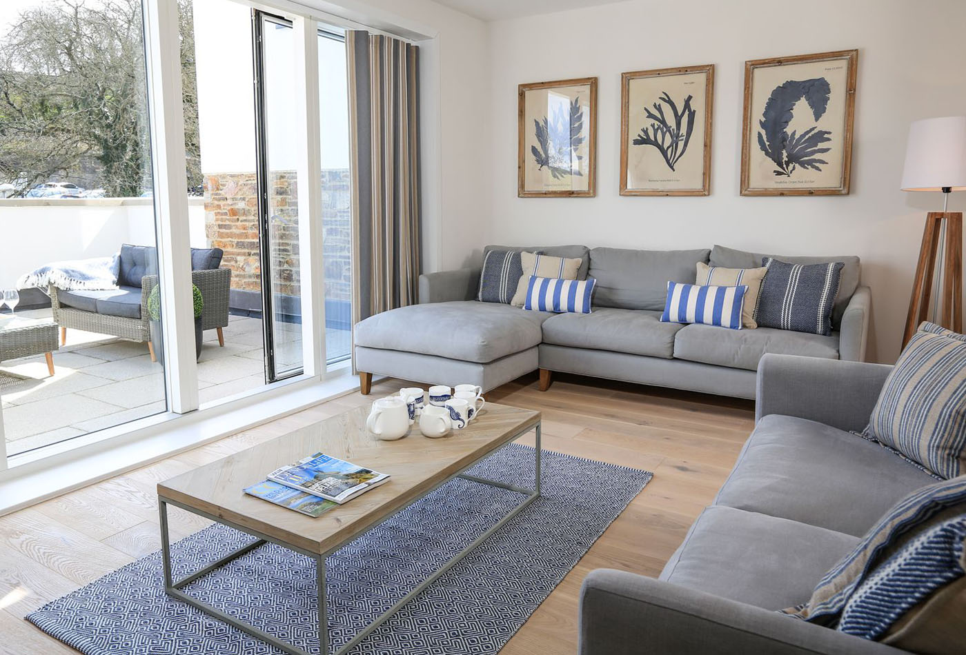 gallary_images/How-to-furnish-a-holiday-let-coastal-interior.jpg