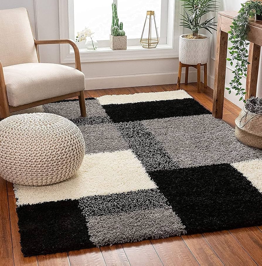 Durable carpets in Karachi with hand-knotted and machine-made options